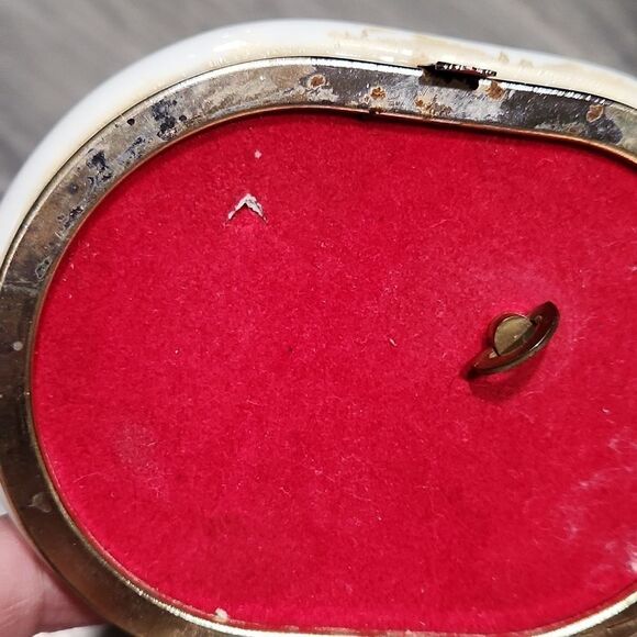 Vintage Romanee Creative Collect. Floral Heart Porcelain Oval Music Jewelry Box - Picture 7 of 8